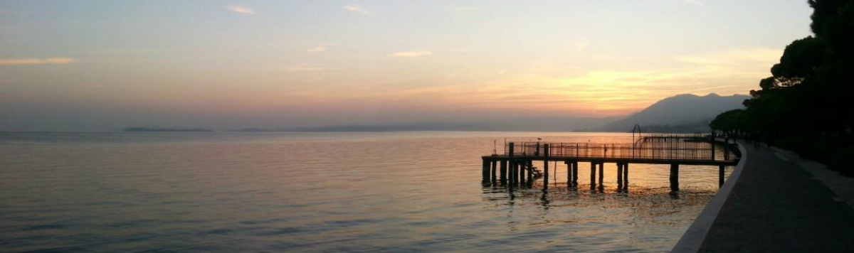 Campeggio Riviera è situato sulla sponda bresciana del lago di Garda